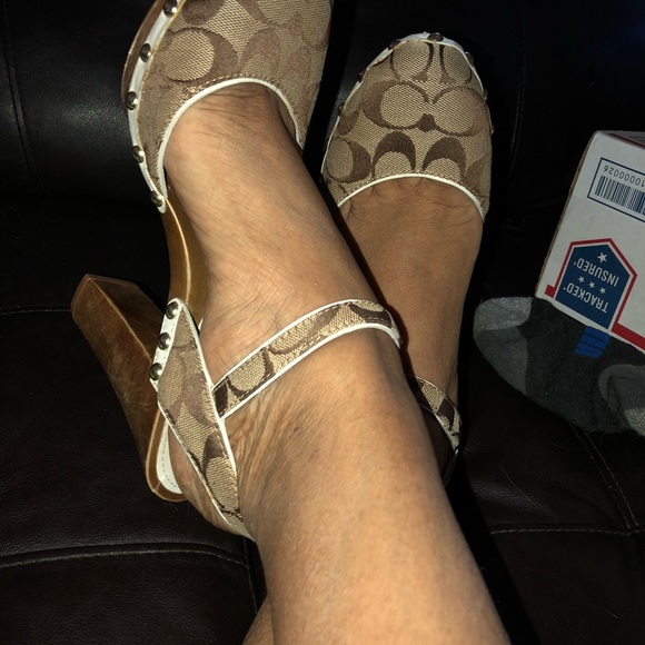 Coach Heels and Bag - Picture 3 of 4